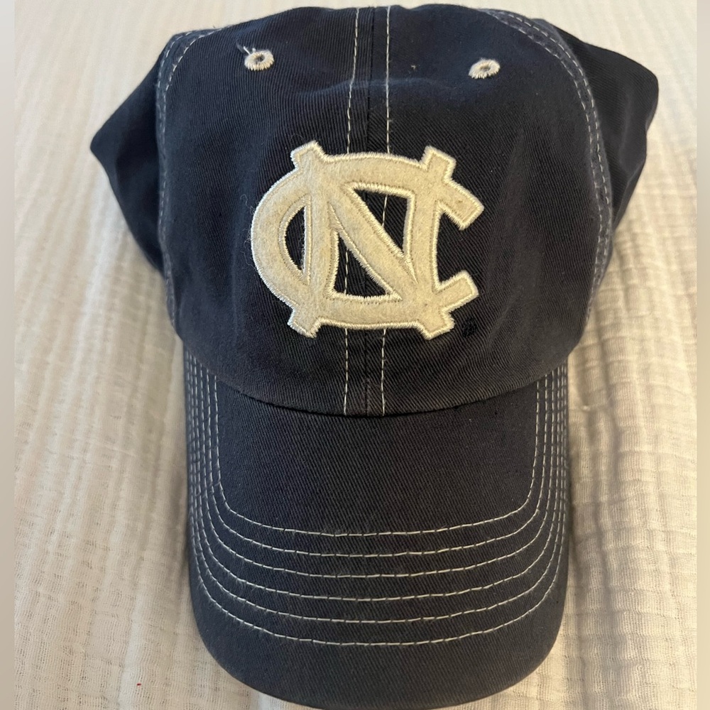 University of North Carolina Tar Heels Twins Enterprise Franchise Fit L Hat Cap